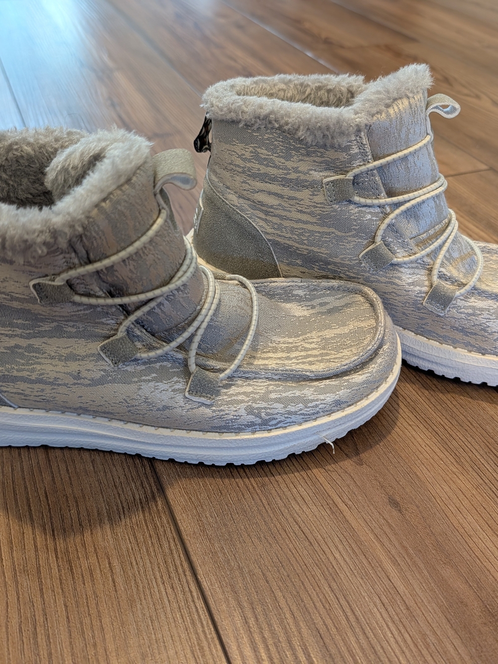 Cozy Hey Dude Winter Ankle Boots - Light Gray Faux Fur Lining